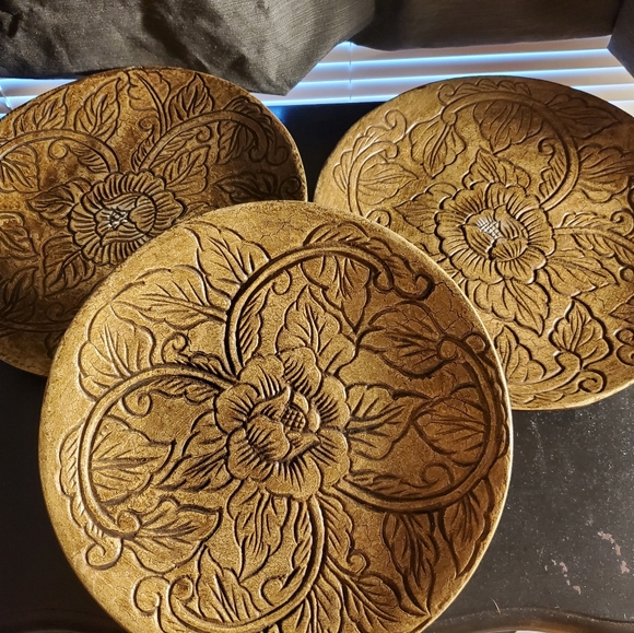 Zodiax set of 3 wood plates with flower design - Picture 2 of 2